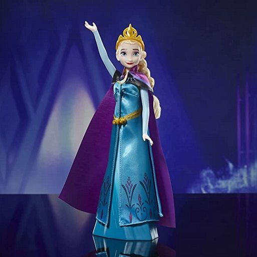 Elsa doll shop with cape