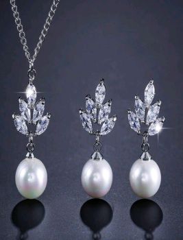 Pearl Jewelry Set