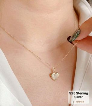 S925 Sterling Silver Sparkling Heart-Shaped Necklace