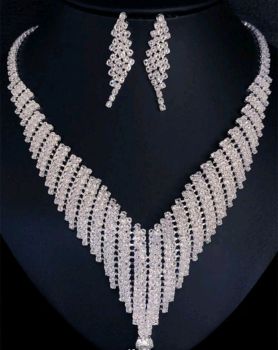 Rhinestone Decorated Silver Necklace Set