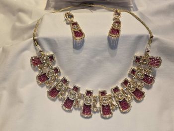 Semi Bridal Necklace Set