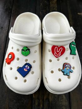 UniSex Croc-like shoes with Charms - White