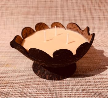 Handcrafted Candle - Aspen Leaf. 
