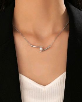 Faux Pearl Decor Pendant Necklace