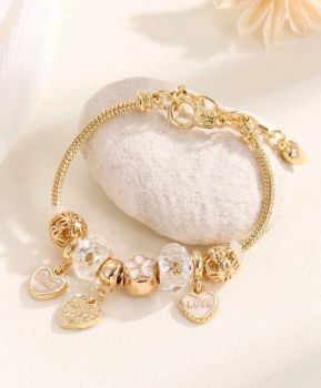 Fashionable Zinc Alloy Letter & Heart Decor Chain Bracelet