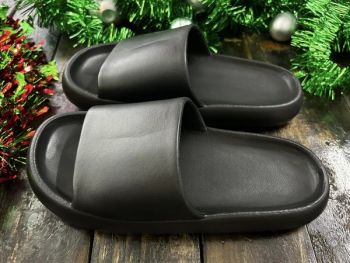 Plain Black Slides